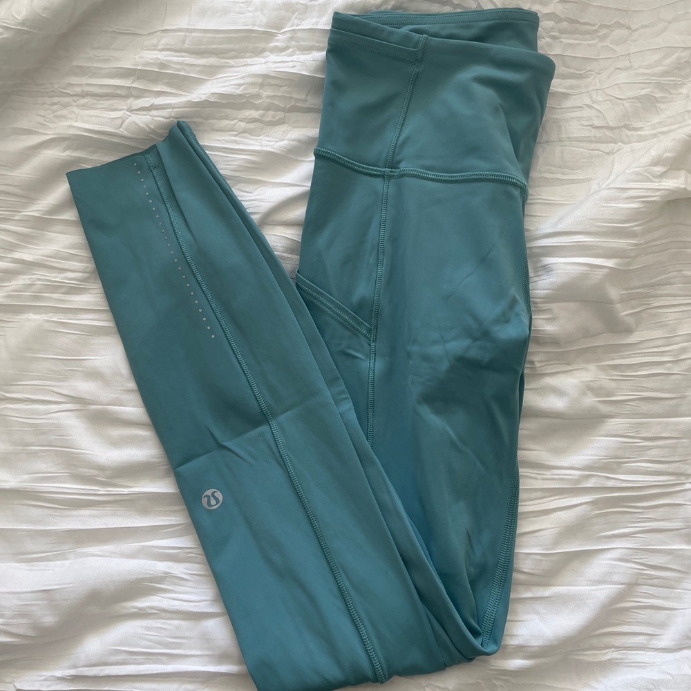 Lululemon fast & free